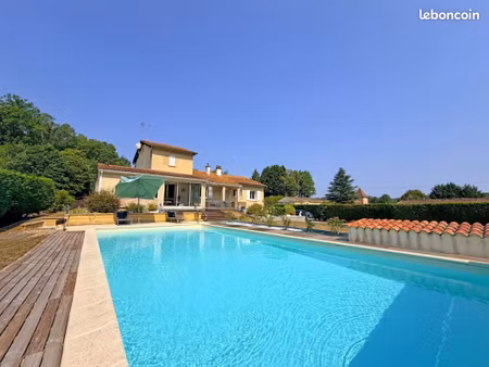 maison 6 pièces 168 m²