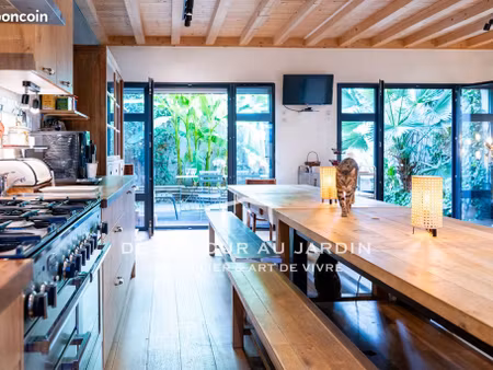 maison 7 pièces 218 m²
