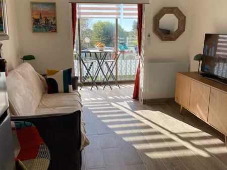 studio 24 5 m2 . vue mer. entièrement rénové