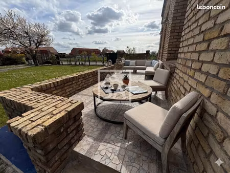pavillon 9 pièces 140 m²