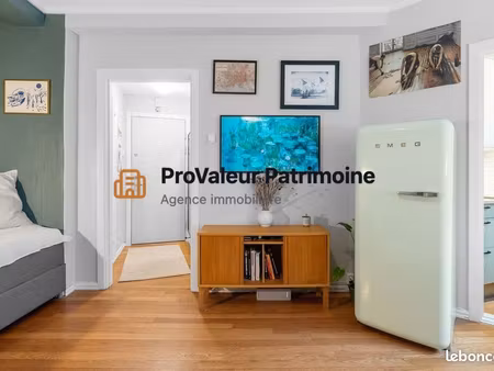 studio 1 pièce 28 m²