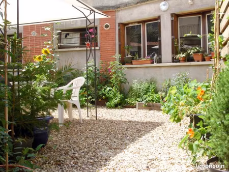 rouen loue maison - 40m² - entre gare et beauvoisine - jardin privé - calme