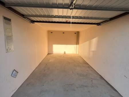 location garage expobat