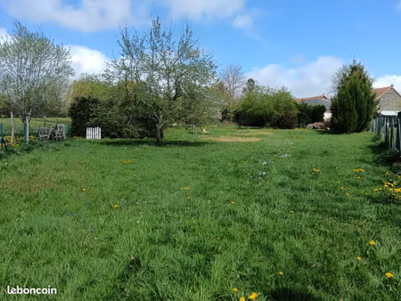 terrain constructible +/- 1000 m2