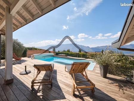 villa 6 pièces 288 m²
