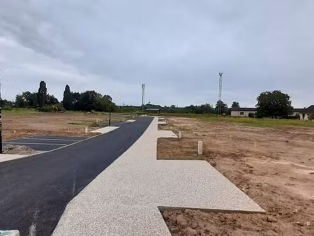 terrain 771 m² routot