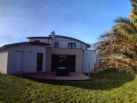 maison contemporaine - espace  luminosité et confort aux portes de brest