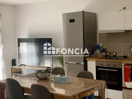 t3 en rez de jardin aec parking en residence recente proche gare