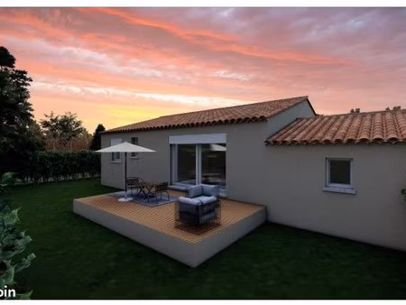 maison 84 m² orange