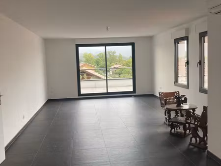 appartement neuf a la location 120m2