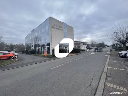 bureau 120 m²
