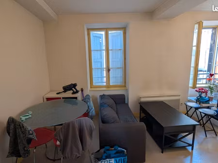 t2 centre ancien proche jaude