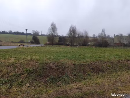 terrain 829 m² orbec