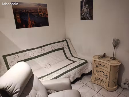 location pour octobre 2026 studio vide près garibald à nice : 695 e/m