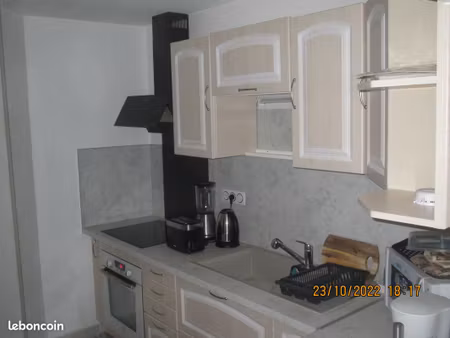 t3 meublé de 47.5 m² proche centre-ville