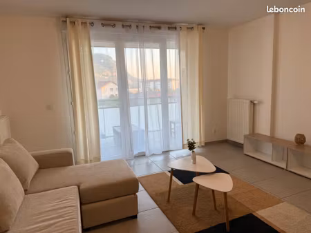 beau t3 meublé – résidence au calme  vue salève