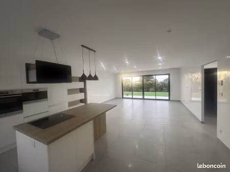 villa 4 pièces 104 m²