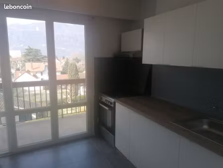 appartement t2 de 58m2 avec balcon et cave