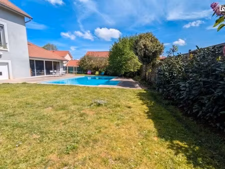 maison 7 pièces 200 m²