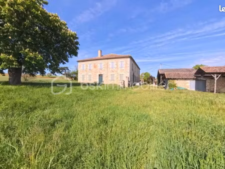 maison 12 pièces 470 m²