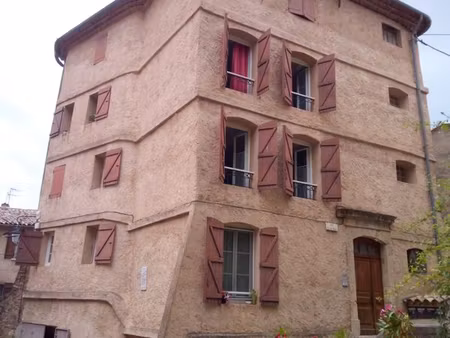 appartement au calme centre village