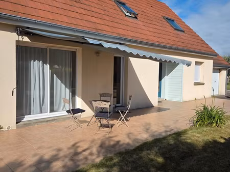 maison individuelle de 140m2 sur grand terrain arboré et petite vue de mer dégagée
