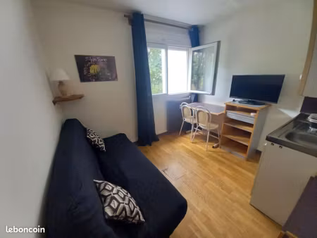 studio meublé avec parking sécurisé à chamalières