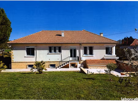magnifique maison de 200 m² avec jardin arboré de 2 500 m² – sarlat-la-canéda (24200)