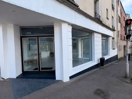 local commercial 105 m² brest