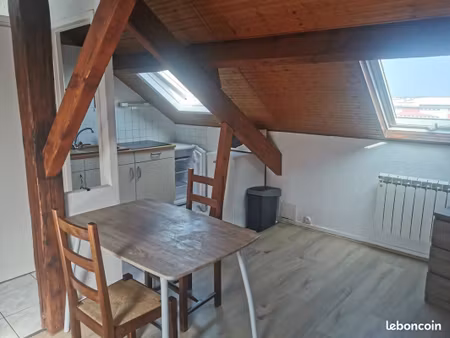 studio meublé - quartier animé
