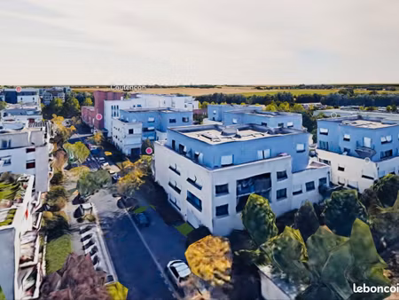 location grand garage/box double pmr sur montevrain