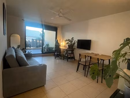 appartement f2 dans résidence sécurisée à la bretagne sainte clotilde