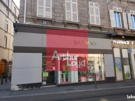 local commercial 58 m²