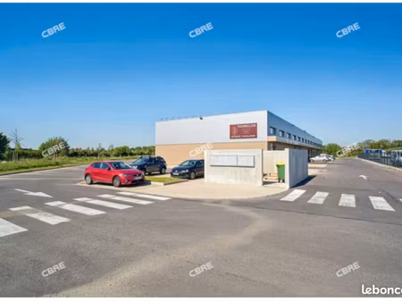 location dépôt/bureau