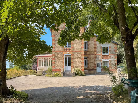 maison 13 pièces 297 m²