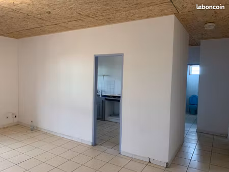 loue grand appartement f2 tampon