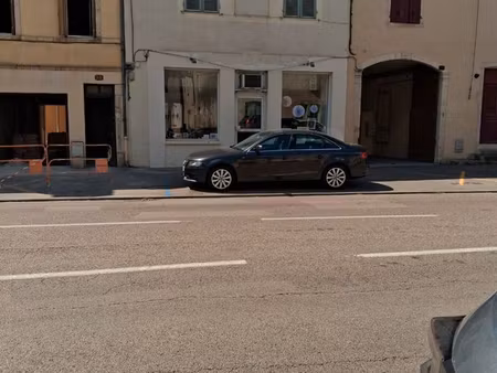 à louer local commercial 45 m carré beaune