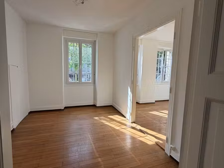 orangerie – beau 3 pièces de 82 m² avec balcon – charme de l'ancien