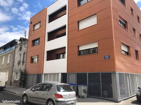 chu - ile de nantes