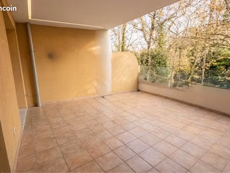 t2 lumineux avec grande terrasse – quartier hippodrome