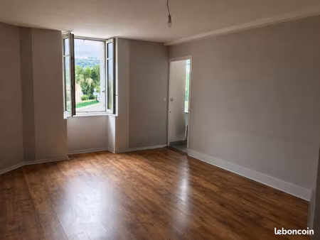 ? t2 lumineux 48 m² avec garage – proche gare de langres