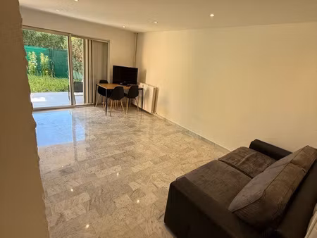 location annuelle studio antibes