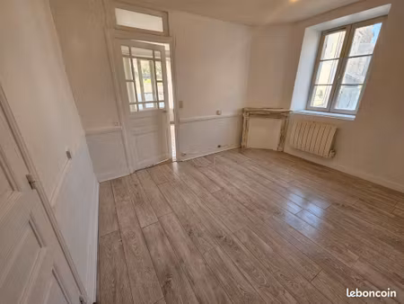 maison à louer centre arnac la poste