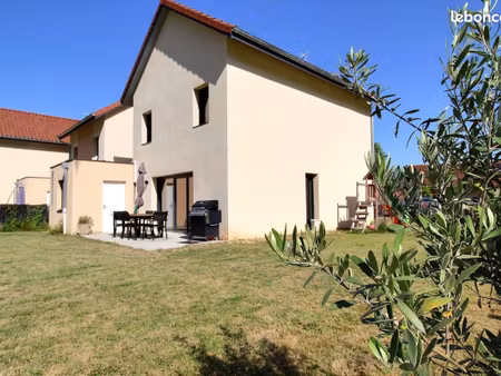 villa 5 pièces 90 m²