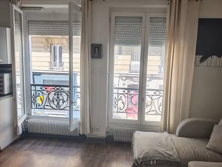 appartement libre meublé 34.5 m2 + cave + débarras au 1er étage à paris 18 proximité métro