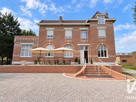 chateau 11 pièces 400 m²