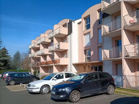 location studio meublé