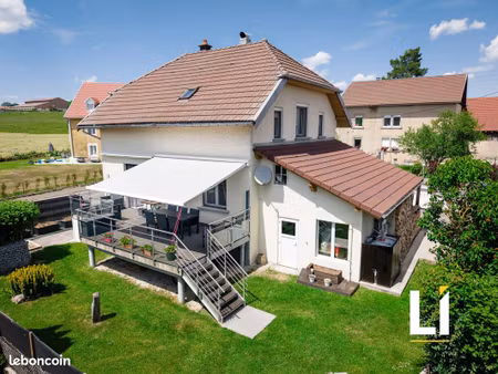 chalet 6 pièces 123 m²