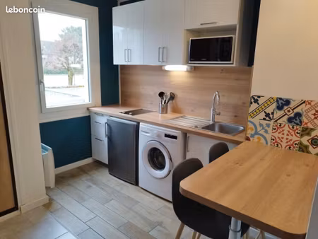 ? studio meublé rénové 34 m² – saint-pavin