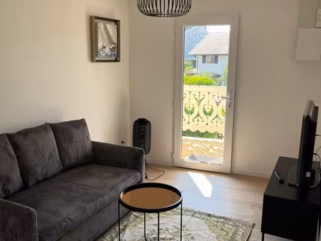 très beau t2 au calme